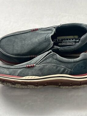 Skechers Men’s Gray Slip-On Casual Loafer with Red Accents, Size 11